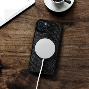 Накладка SkinBacker Python Scales для Apple iPhone 14 Чорний