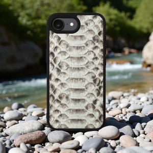 Накладка SkinBacker Python Scales для Apple iPhone 16е