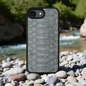 Накладка SkinBacker Python Scales для Apple iPhone 16 Сірий