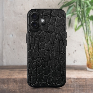 Кожаная накладка Stenk Reptile Cover для Apple iPhone 16 Plus Черный