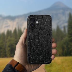 Шкіряна накладка Stenk Reptile Cover для Apple iPhone 16 Plus Чорний