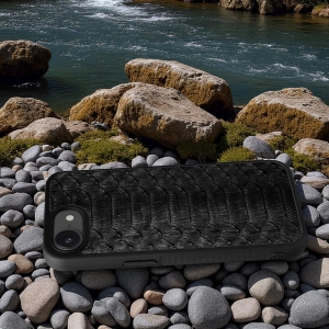 Накладка SkinBacker Python Scales для Apple iPhone 16е Чорний