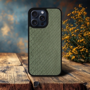 Накладка SkinBacker Mini Python Scales для Apple iPhone 15 Pro Оливковий