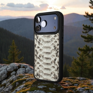 Накладка SkinBacker Python Scales для Apple iPhone 17 Pro