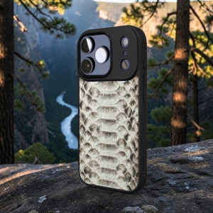Накладка SkinBacker Python Scales для Apple iPhone 17 Pro Натуральный