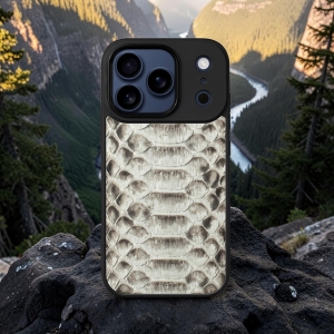 Накладка SkinBacker Python Scales для Apple iPhone 17 Pro Натуральный