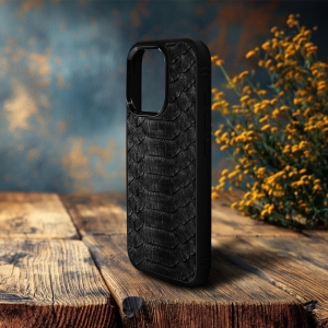 Накладка SkinBacker Python Scales для Apple iPhone 16 Pro Чорний