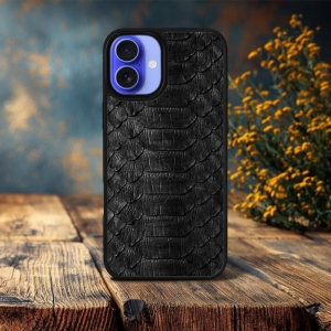 Накладка SkinBacker Python Scales для Apple iPhone 16 Чорний