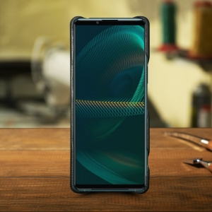 Кожаная накладка Stenk Reptile Cover для Sony Xperia 5 III Чёрная