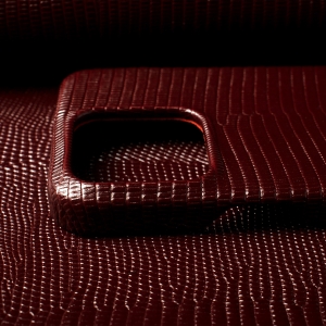 Кожаная накладка Stenk Cover для Apple iPhone 15 Plus Игуана Бордо