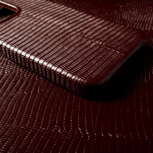 Кожаная накладка Stenk Cover для Apple iPhone 15 Plus Игуана Бордо