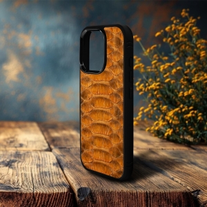 Накладка SkinBacker Python Scales для Apple iPhone 16 Pro Max Коричневий