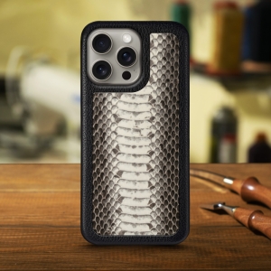 Шкіряна накладка Stenk ExBacker для Apple iPhone 15 Pro Max Чорно-біла кобра