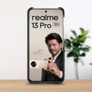 Кожаная накладка Stenk WoodBacker для Realme 13 Pro Черный
