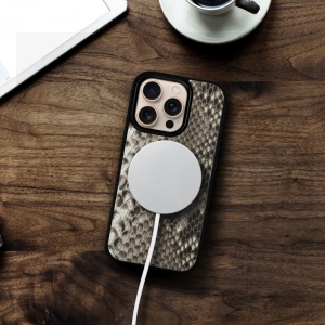 Накладка SkinBacker Mini Python Scales для Apple iPhone 16 Pro Max Натуральный