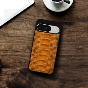 Накладка SkinBacker Python Scales для Google Pixel 9 Коричневый