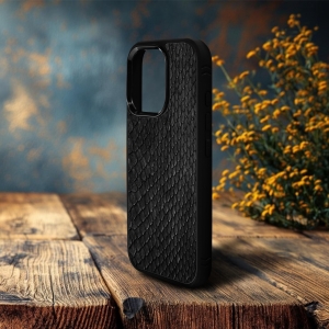 Накладка SkinBacker Mini Python Scales для Apple iPhone 16 Pro Max Чёрный