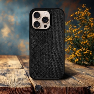 Накладка SkinBacker Mini Python Scales для Apple iPhone 16 Pro Чёрный