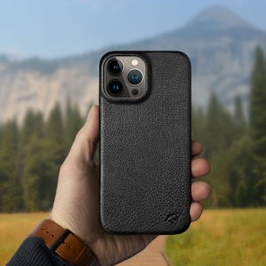 Кожаная накладка Stenk Cover для Apple iPhone 13 Pro Черный