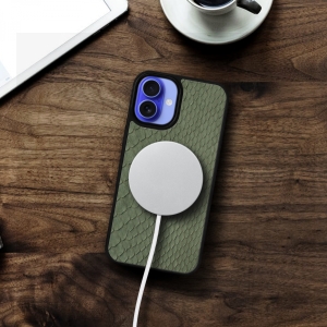 Накладка SkinBacker Mini Python Scales для Apple iPhone 16 Оливковий