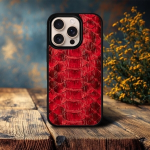 Накладка SkinBacker Python Scales для Apple iPhone 16 Pro Max Красный