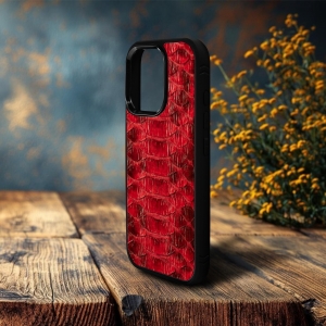 Накладка SkinBacker Python Scales для Apple iPhone 16 Pro Max Красный