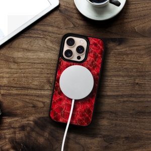 Накладка SkinBacker Python Scales для Apple iPhone 16 Pro Max Красный