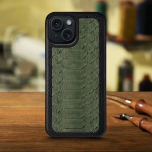 Шкіряна накладка Stenk ExBacker Python Scales Apple iPhone 15 Оливковий