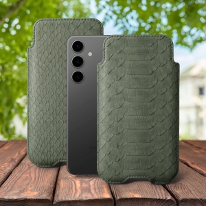 Футляр Stenk Sportage Python для Samsung Galaxy S24 Оливковый