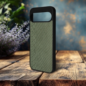 Накладка SkinBacker Mini Python Scales для Google Pixel 9 Оливковый