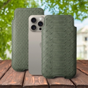Футляр Stenk Sportage Python для Apple iPhone 15 Pro Оливковый