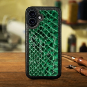 Кожаная накладка Stenk ExBacker для Apple iPhone 16 Plus Зелёный питон