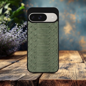 Накладка SkinBacker Python Scales для Google Pixel 9 Оливковый