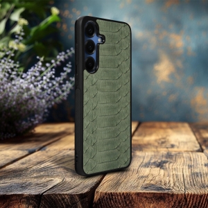 Накладка SkinBacker Python Scales для Samsung Galaxy S25 Оливковый