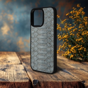 Накладка SkinBacker Python Scales для Apple iPhone 15 Pro Сірий