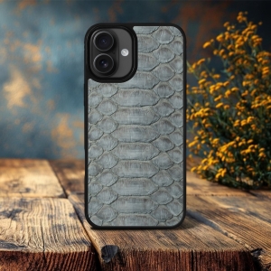 Накладка SkinBacker Python Scales для Apple iPhone 16 Plus Сірий