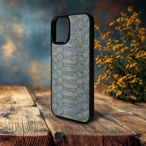 Накладка SkinBacker Python Scales для Apple iPhone 16 Plus Сірий