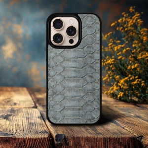 Накладка SkinBacker Python Scales для Apple iPhone 16 Pro Max Сірий