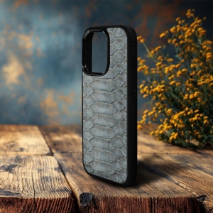 Накладка SkinBacker Python Scales для Apple iPhone 16 Pro Max Серый