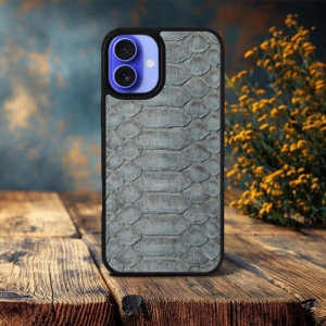 Накладка SkinBacker Python Scales для Apple iPhone 16 Сірий
