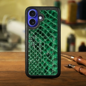 Кожаная накладка Stenk ExBacker для Apple iPhone 16 Зелёный питон