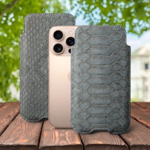 Футляр Stenk Sportage Python для Apple iPhone 16 Pro Max Сірий