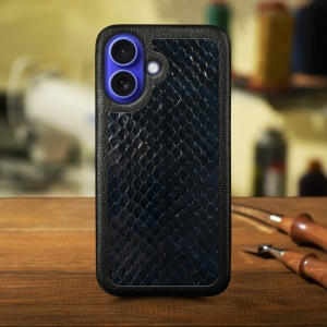 Кожаная накладка Stenk ExBacker для Apple iPhone 16 Синяя кобра