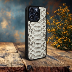Накладка SkinBacker Python Scales для Apple iPhone 15 Pro