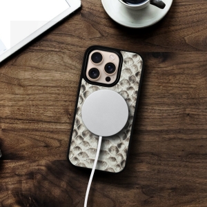 Накладка SkinBacker Python Scales для Apple iPhone 16 Pro Max Натуральный