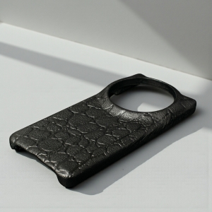 Шкіряна накладка Stenk Reptile Cover для Xiaomi 14 Ultra Чорна