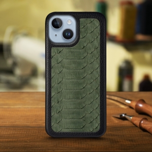 Кожаная накладка Stenk ExBacker Python Scales для Apple iPhone 14 Оливковый